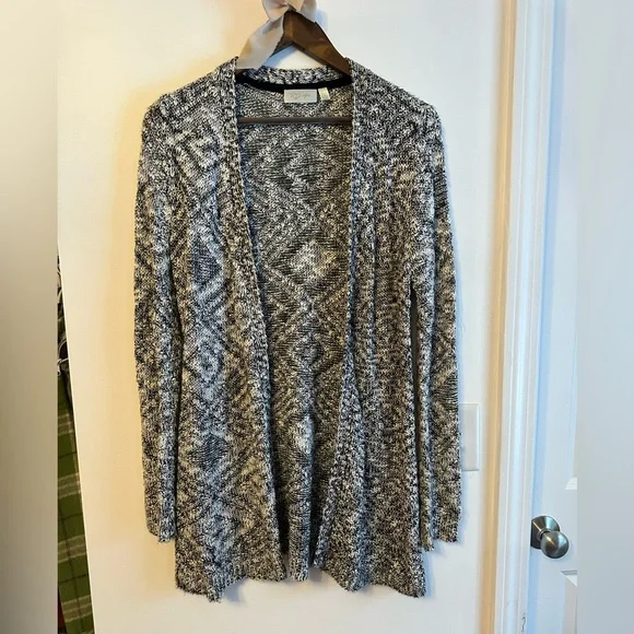 Women's Gray Knit Sweater - Picture 1 of 3